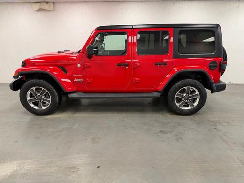 Firecracker Red Clearcoat 2019 Jeep Wrangler Unlimited Sahara