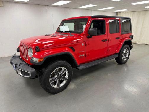 Firecracker Red Clearcoat 2019 Jeep Wrangler Unlimited Sahara