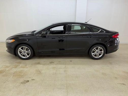 Shadow Black 2018 Ford Fusion SE