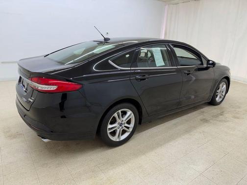 Shadow Black 2018 Ford Fusion SE