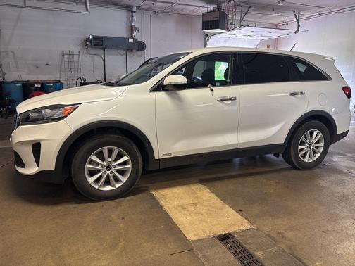 Snow White Pearl 2020 Kia Sorento LX