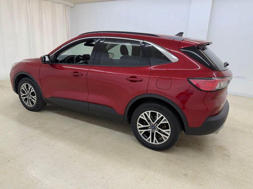 Rapid Red Metallic Tinted Clearcoat 2021 Ford Escape SEL