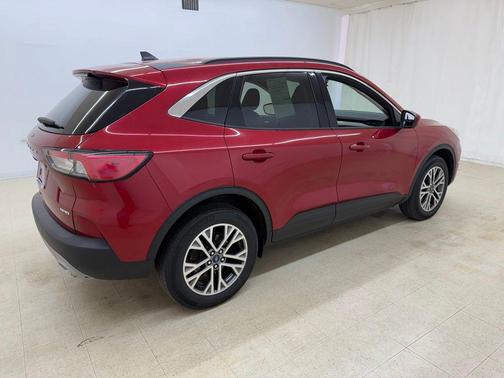 Rapid Red Metallic Tinted Clearcoat 2021 Ford Escape SEL