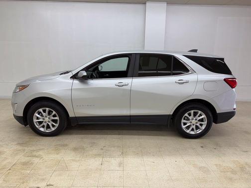 Silver Ice Metallic 2021 Chevrolet Equinox 1LT