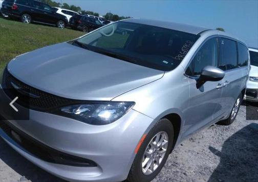 2023 Chrysler Voyager LX