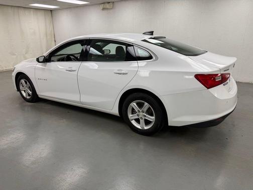 Summit White 2019 Chevrolet Malibu 1LS
