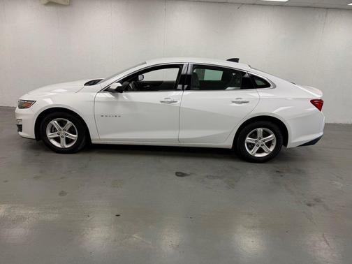 Summit White 2019 Chevrolet Malibu 1LS