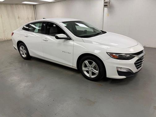 Summit White 2019 Chevrolet Malibu 1LS