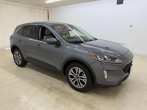 Gray Metallic 2022 Ford Escape SEL