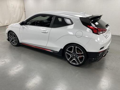 2019 Hyundai Veloster Base