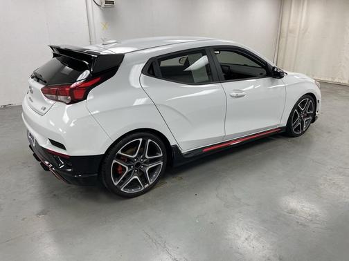2019 Hyundai Veloster Base
