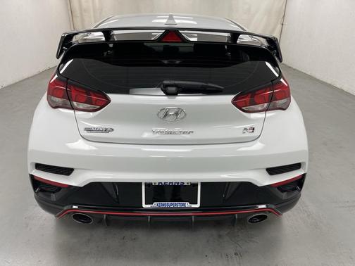 2019 Hyundai Veloster Base