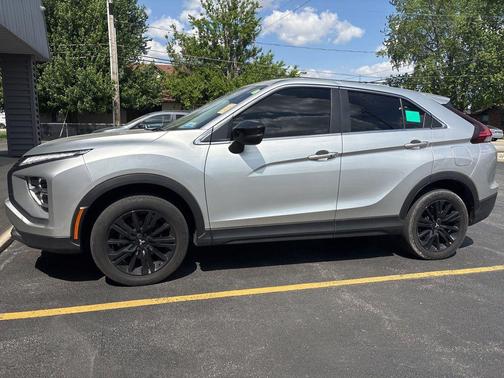 Alloy Silver Metallic 2024 Mitsubishi Eclipse Cross LE