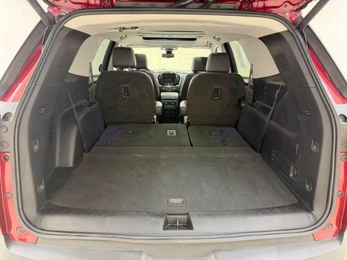Cajun Red Tintcoat 2020 Chevrolet Traverse RS