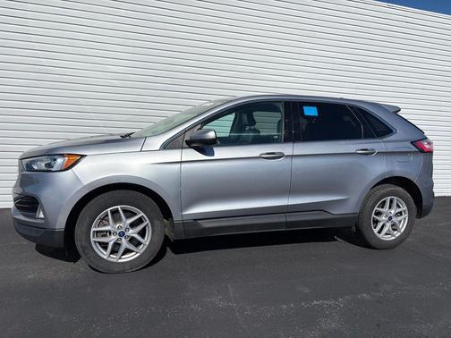 Iconic Silver Metallic 2021 Ford Edge SEL