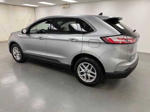 Iconic Silver Metallic 2021 Ford Edge SEL