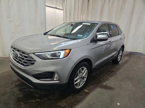 Iconic Silver Metallic 2021 Ford Edge SEL