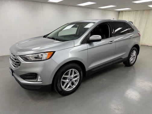 Iconic Silver Metallic 2021 Ford Edge SEL