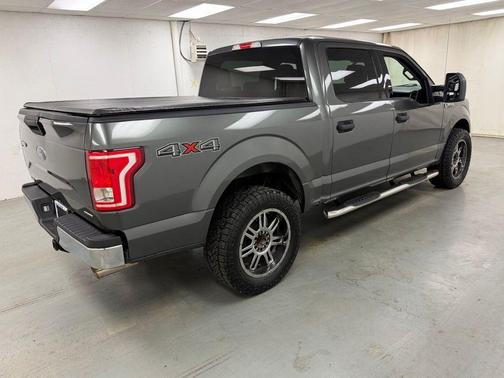 Magnetic Metallic 2016 Ford F-150 XLT