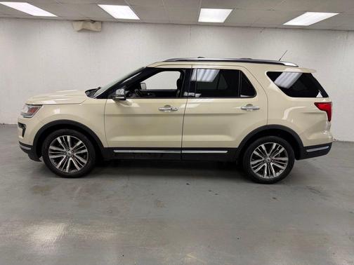 Platinum Dune Metallic Tri-Coat 2018 Ford Explorer Platinum