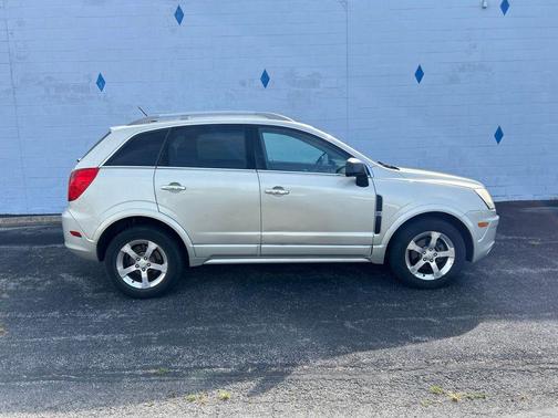 Champagne Silver Metallic 2014 Chevrolet Captiva Sport LT
