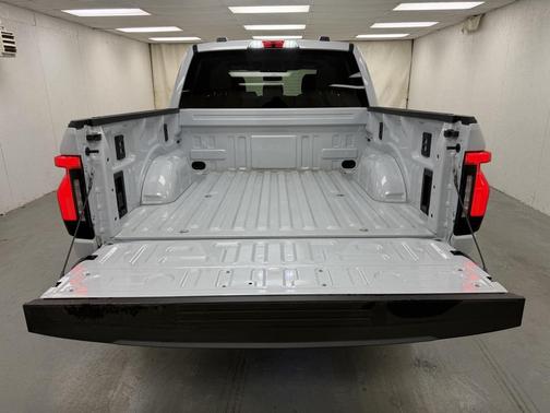 2025 Ford F-150 Lightning XLT