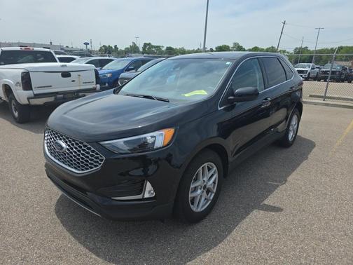 Agate Black Metallic 2024 Ford Edge SEL