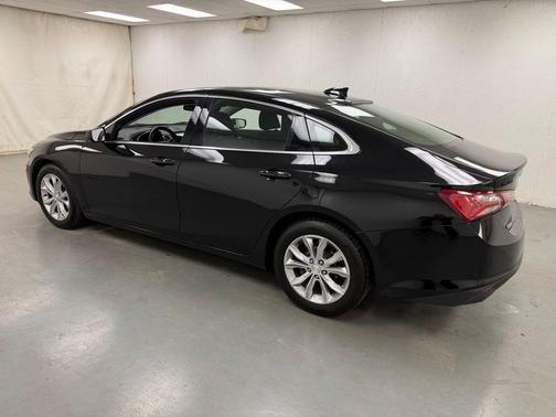 Mosaic Black Metallic 2019 Chevrolet Malibu LT