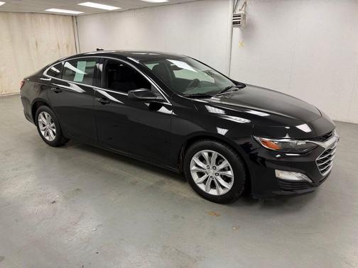 Mosaic Black Metallic 2019 Chevrolet Malibu LT