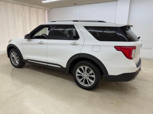 Star White Metallic Tri-Coat 2023 Ford Explorer Limited