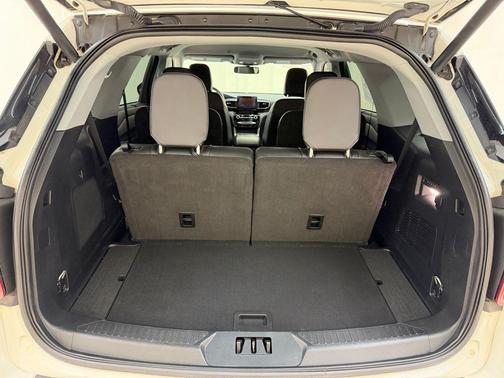 Star White Metallic Tri-Coat 2023 Ford Explorer Limited