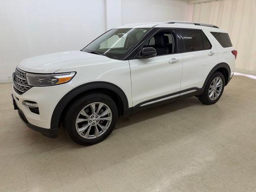 Star White Metallic Tri-Coat 2023 Ford Explorer Limited
