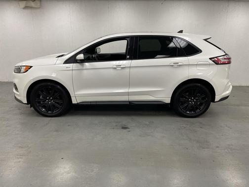 2022 Ford Edge ST Line