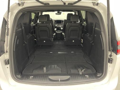 2025 Chrysler Pacifica L