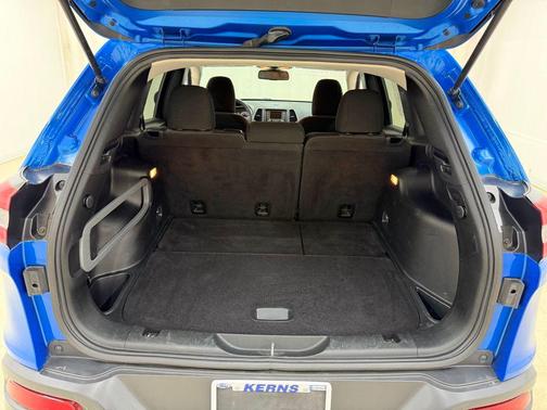 Hydro Blue Pearlcoat 2018 Jeep Cherokee Latitude