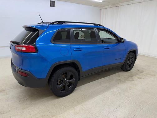 Hydro Blue Pearlcoat 2018 Jeep Cherokee Latitude