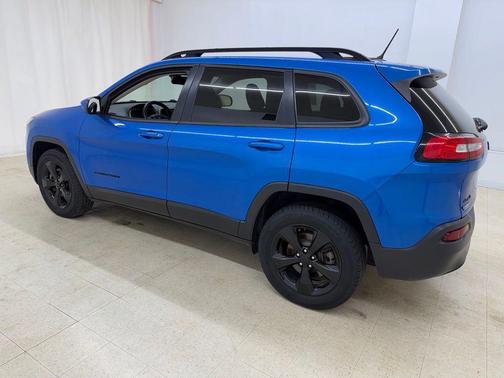 Hydro Blue Pearlcoat 2018 Jeep Cherokee Latitude