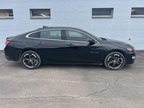 2022 Chevrolet Malibu FWD LT