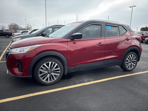 2023 Nissan Kicks SV