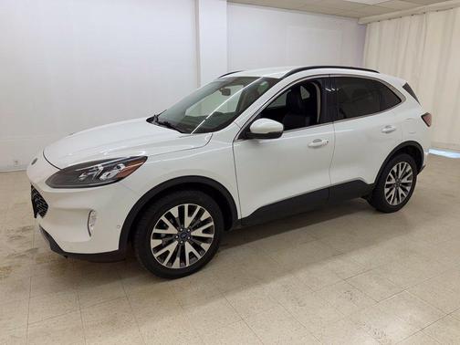 White Metallic 2020 Ford Escape Titanium