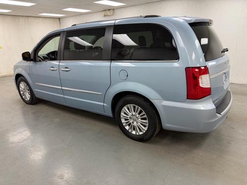 2016 Chrysler Town & Country Limited