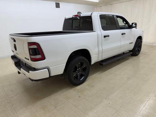 Bright White Clearcoat 2023 RAM 1500 Big Horn/Lone Star