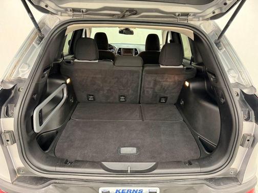Billet Silver Metallic Clearcoat 2014 Jeep Cherokee Latitude