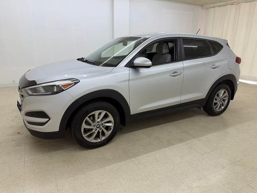 Molten Silver 2018 Hyundai TUCSON SE