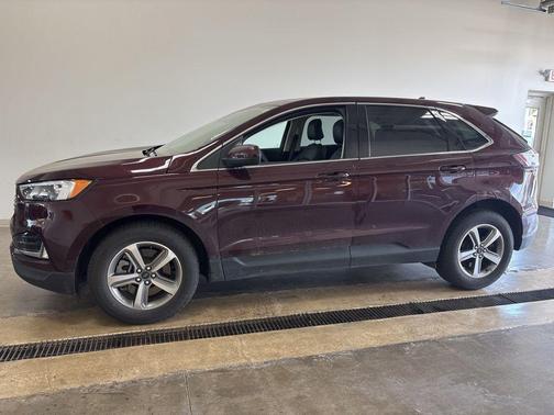 Burgundy Velvet Metallic Tinted Clearcoat 2024 Ford Edge SEL