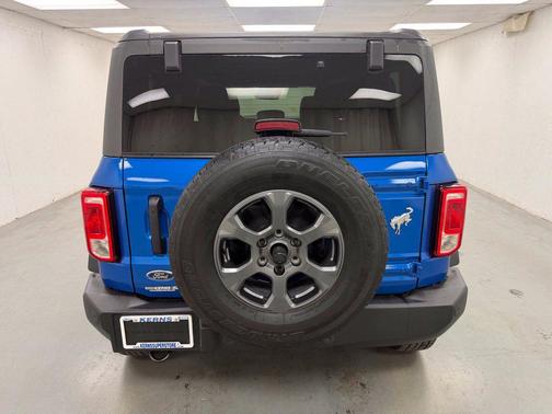 Velocity Blue Metallic 2024 Ford Bronco Big Bend