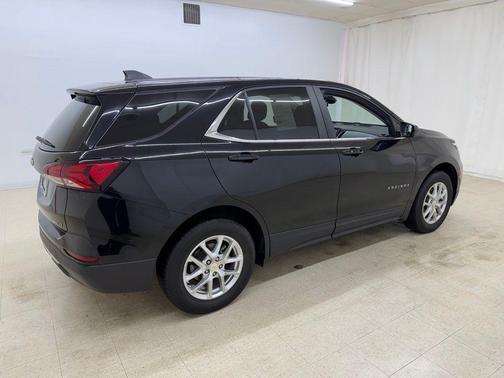 Mosaic Black Metallic 2022 Chevrolet Equinox 1LT