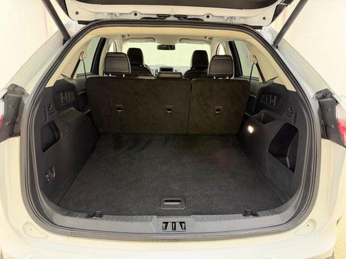 Oxford White 2024 Ford Edge SEL