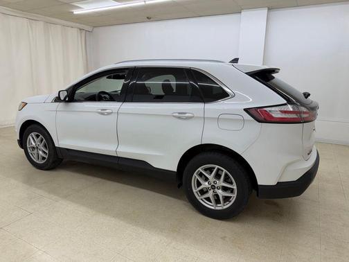 Oxford White 2024 Ford Edge SEL