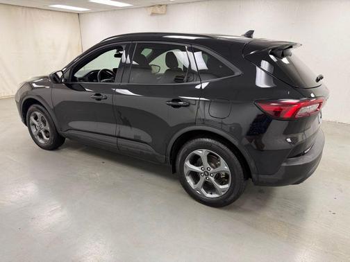 Agate Black Metallic 2025 Ford Escape ST-Line Select